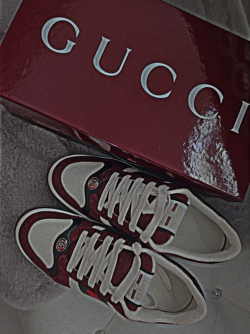 Gucci Men’s Maroon and White Low-Top Sneakers